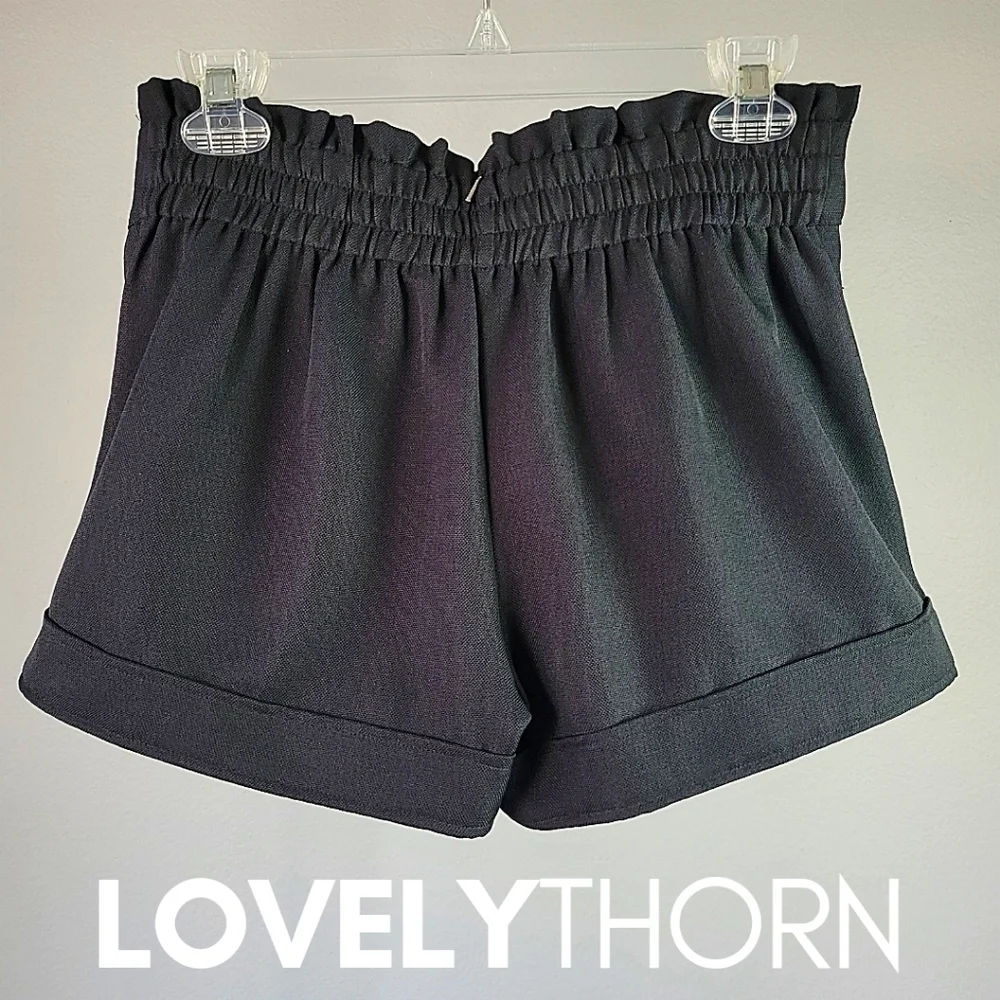 T-BAGS // ltd ed flattering black pleated & banded cuffed elastic waist shorts